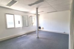 Aubagne Z.I. Les Paluds location bureaux 85m2 (119-99)