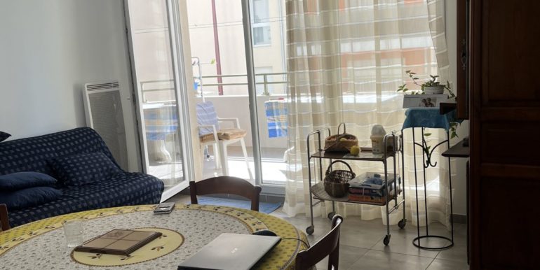 Cuges-les-Pins 13780 Vente Appartement T3 55,30m2 (120-07)