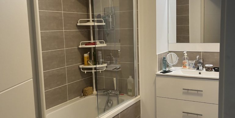 Cuges-les-Pins 13780 Vente Appartement T3 55,30m2 (120-07)