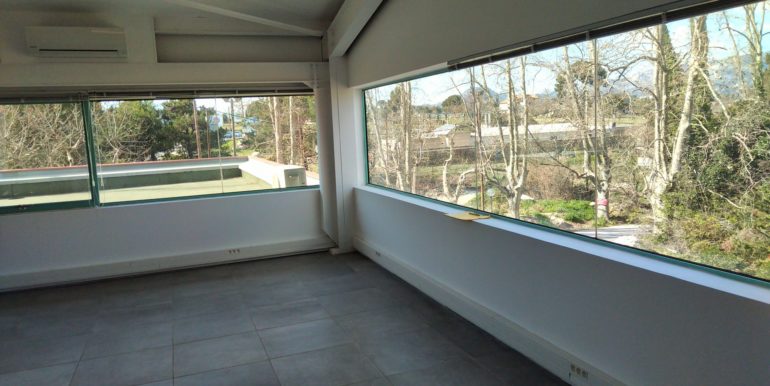 Aubagne ZI Les Paluds Location Bureaux 85m2 (119-82C1))