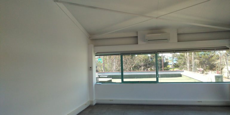 Aubagne ZI Les Paluds Location Bureaux 85m2 (119-82C1))