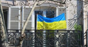 Guerre en ukraine recourir à l'activité partielle
