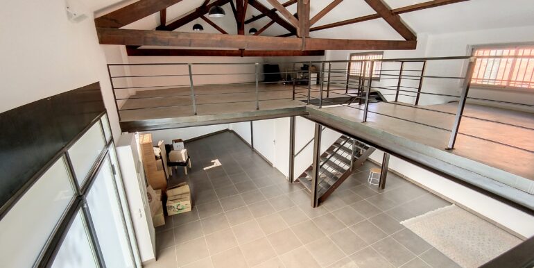 Saint Cyr sur Mer 83270 Location Local Commercial 197,87m2 (120-32)