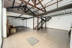 Saint Cyr sur Mer 83270 Location Local Commercial 197,87m2 (120-32)