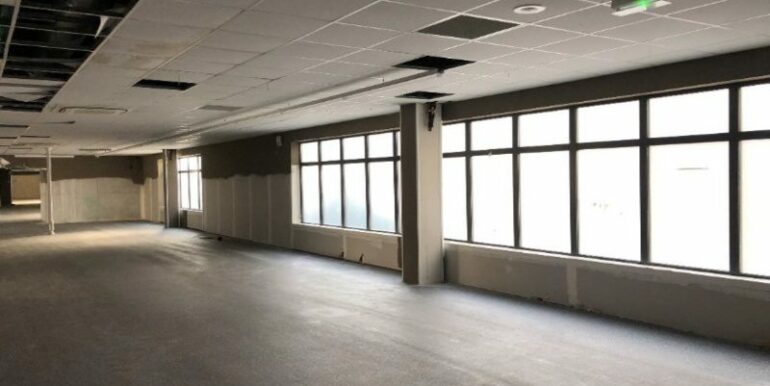 Aubagne Location Local Commecial 1.151 m2 (120-26)