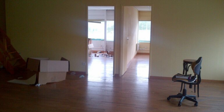 Aubagne Location Bureaux 128m2 non divisibles (120-48A)