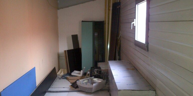 Aubagne Location Bureaux 128m2 non divisibles (120-48A)