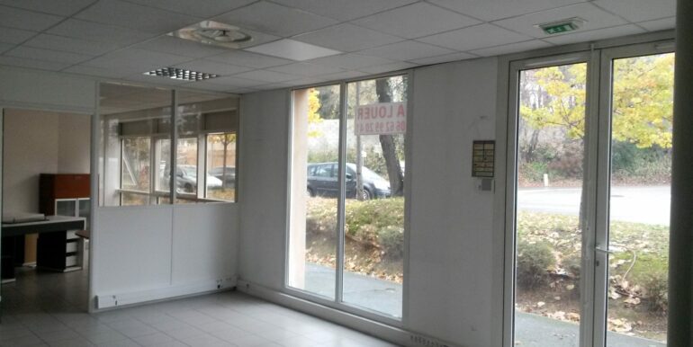 Aubagne Location Bureaux 103m2 (120-50)
