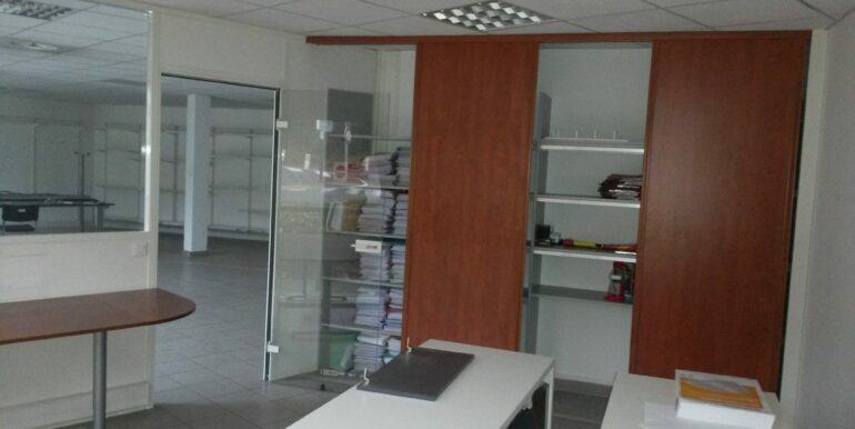 Aubagne Location Bureaux 103m2 (120-50)