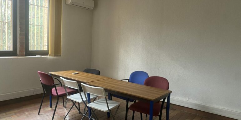 Aubagne Location Bureaux 180m2 non divisibles (120-37A)