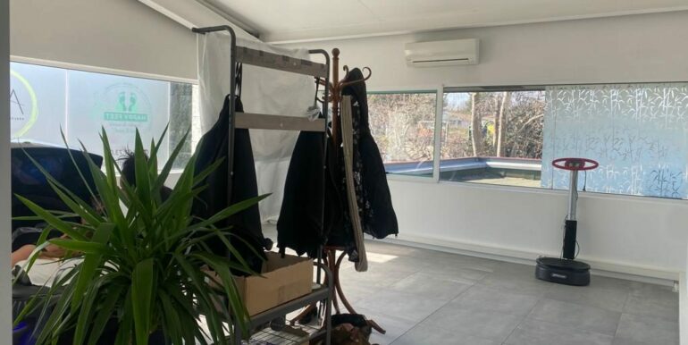 Aubagne ZI Les Paluds Location Bureaux 130m2 non divisibles (120-56)