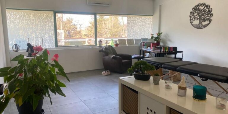 Aubagne ZI Les Paluds Location Bureaux 130m2 non divisibles (120-56)