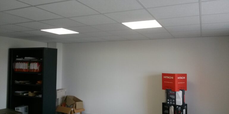 Aubagne ZI Les Paluds Location Bureaux 51m2 non divisibles (120-71) 14