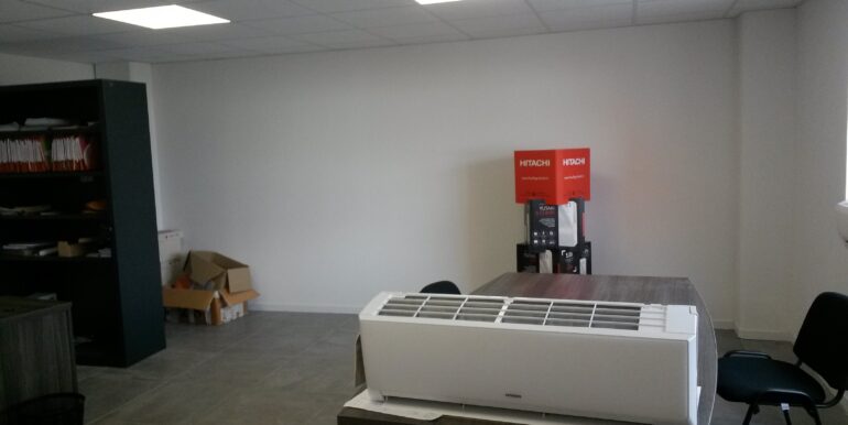 Aubagne ZI Les Paluds Location Bureaux 51m2 non divisibles (120-71) 15