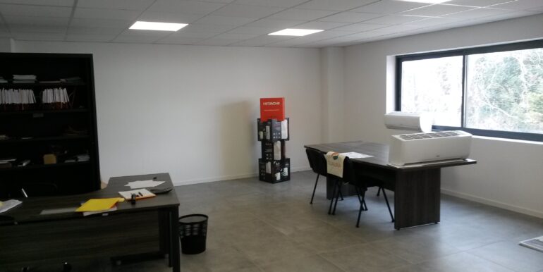 Aubagne ZI Les Paluds Location Bureaux 51m2 non divisibles (120-71) 2