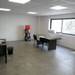 Aubagne ZI Les Paluds Location Bureaux 51m2 non divisibles (120-71)