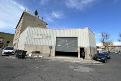 Marseille 15 Location Entrepôt 261m2 (120-64)