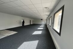 Aubagne ZI. des paluds Location Bureaux 195,77m2 non divisibles (120-67)