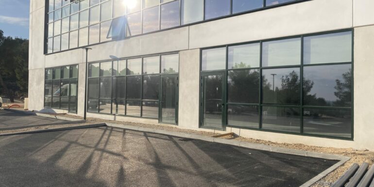 La Ciotat Location Bureaux 480m² divisibles à partir de 160m2 (120-74)