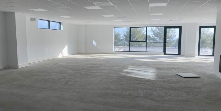 La Ciotat Location Bureaux 480m² divisibles à partir de 160m2 (120-74)