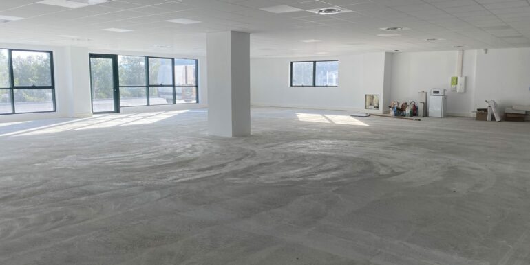 La Ciotat Location Bureaux 480m² divisibles à partir de 160m2 (120-74)