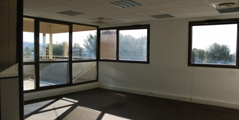 La Ciotat Location Bureaux 207m² non divisibles (120-75)