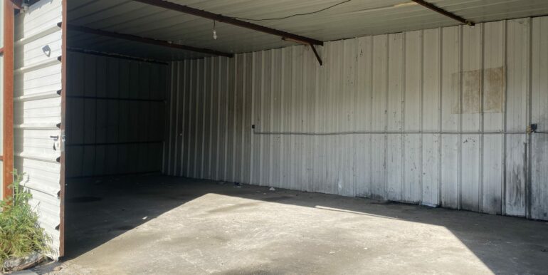 Velaux Location Activités-Entrepôts 100m2 non divisibles (120-82)