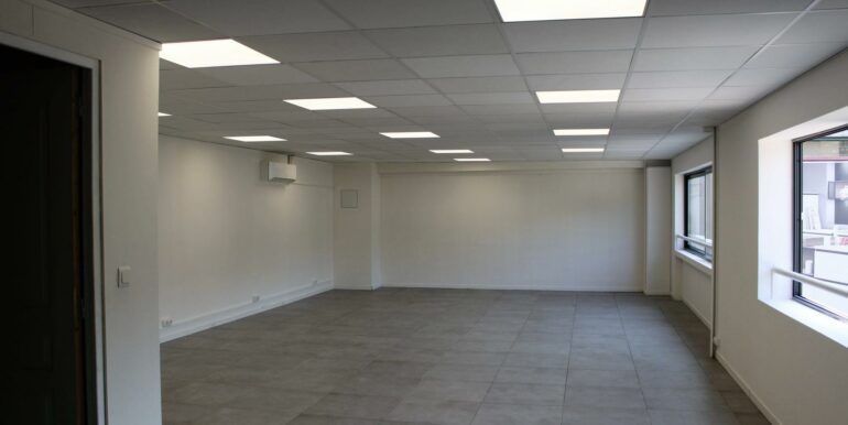 Aubagne Z.I. Les Paluds location bureaux 81 m2 (120-94) 3