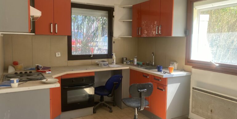 Aubagne ZI Les Paluds Location Bureaux 79m² non divisibles (120-88) 2