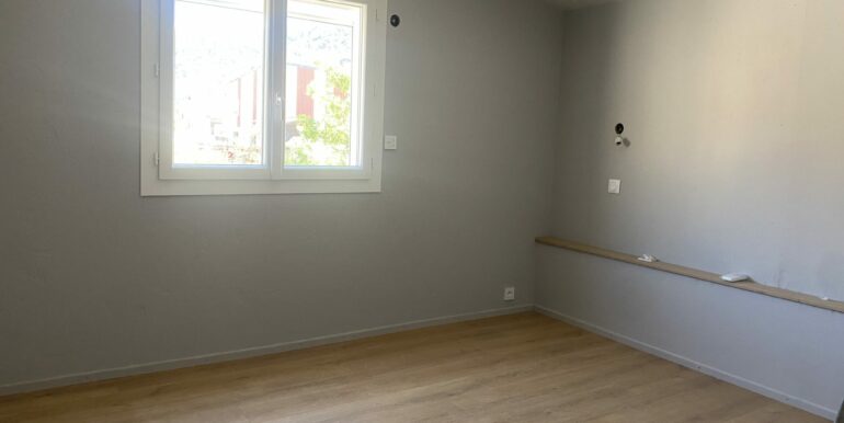 Aubagne ZI Les Paluds Location Bureaux 79m² non divisibles (120-88) 6