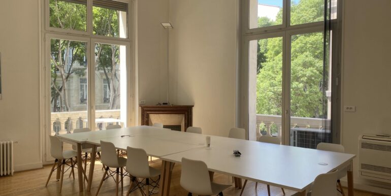 Marseille 6ème Vente Bureaux 798m2 + Parking (120-96) 1