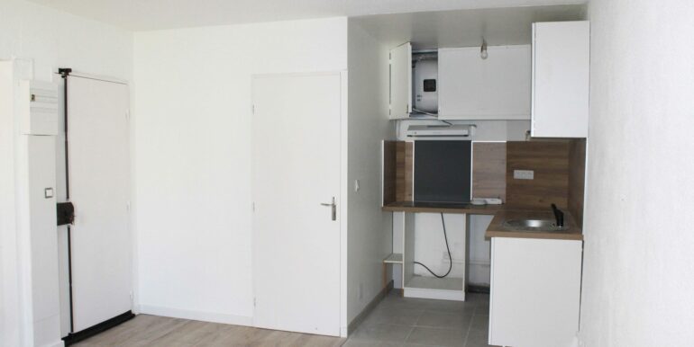 Aubagne 13400 Vente Appartement T2 31,38m2 (121-08)