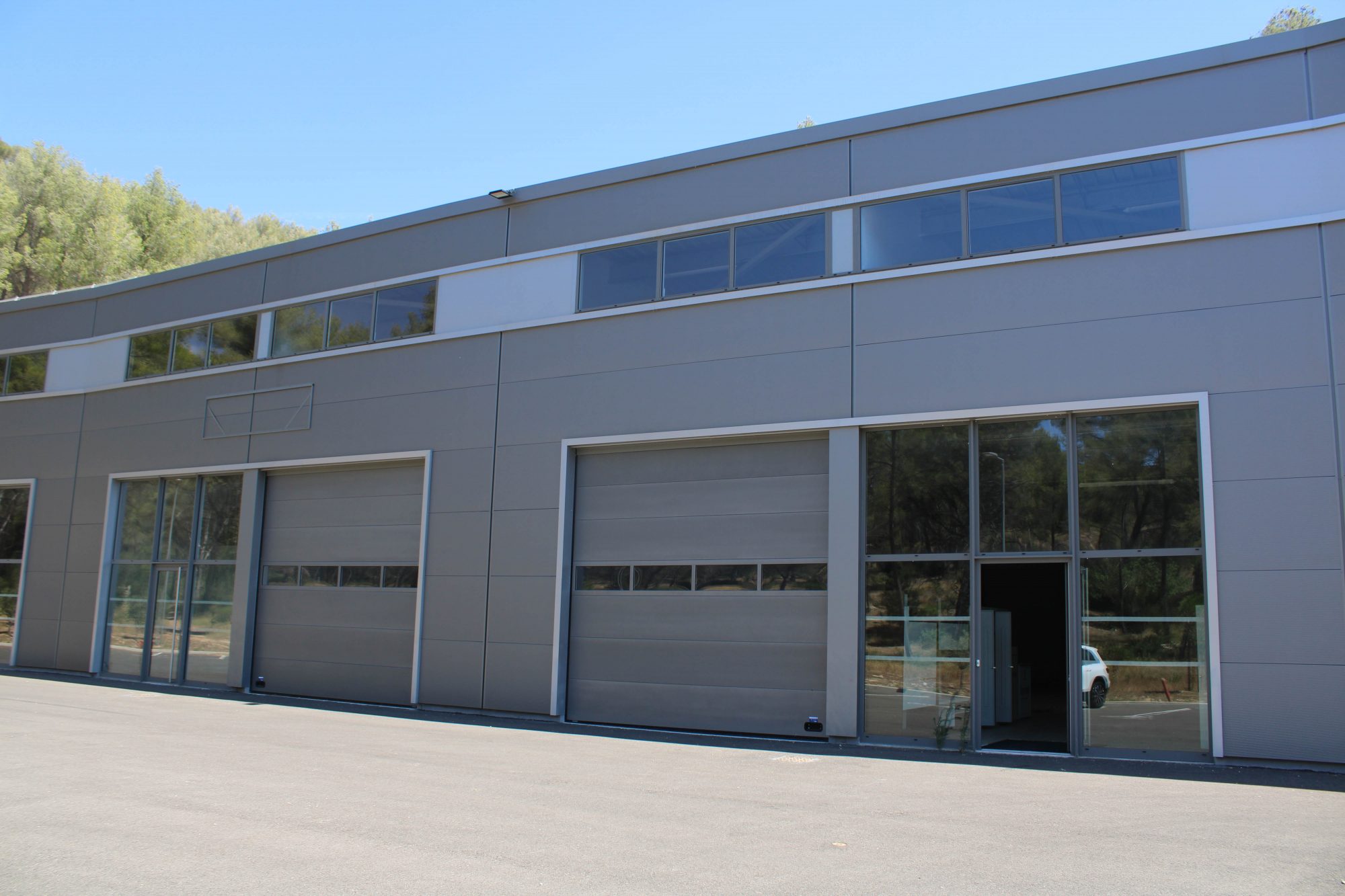 La Ciotat Location Activités/Entrepôts 720m2 divisibles à partir de 360m2 (121-13)