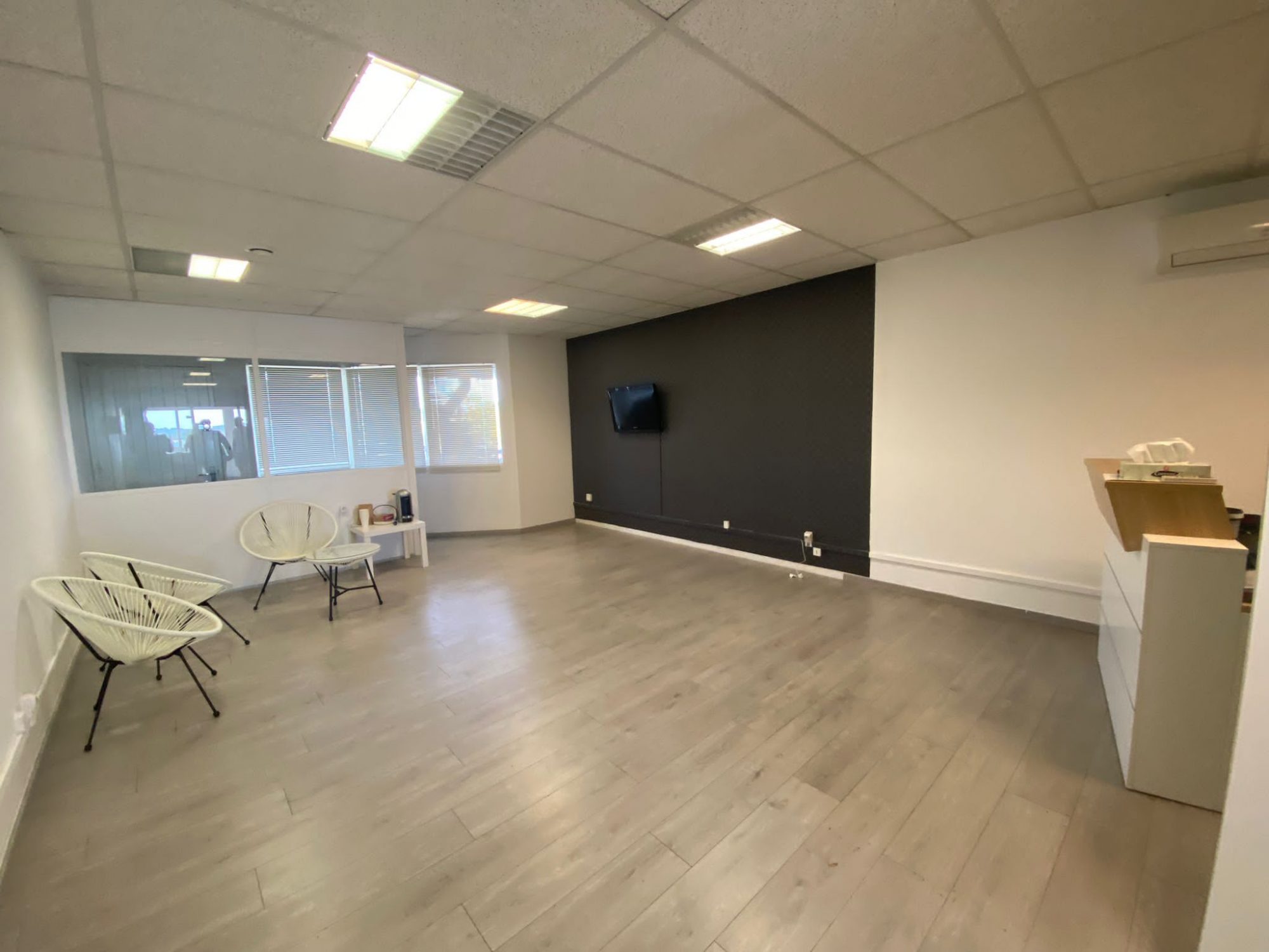 La Garde Location Bureaux 67m2 non divisibles (121-24)
