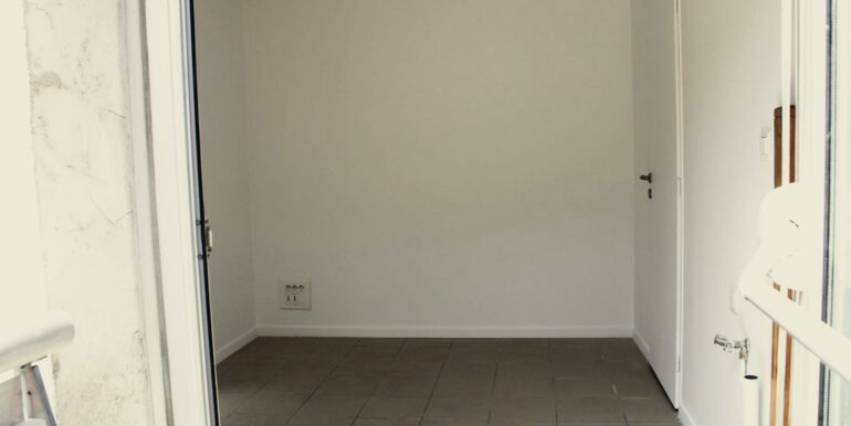 Aubagne ZI Les Paluds Location Bureau 20m² non divisibles(120-98)