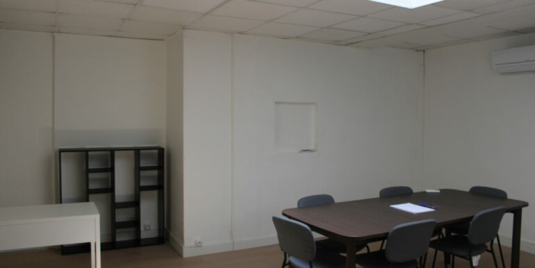 Marseille, 13015, Location Bureaux 33m2 (121-01)