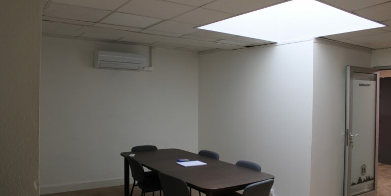 Marseille, 13015, Location Bureaux 33m2 (121-01)