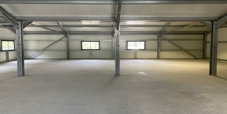 Gemenos Vente Bureaux 400m2 non divisibles (120-97)