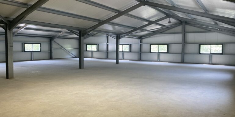 Gemenos Vente Bureaux 400m2 non divisibles (120-97)